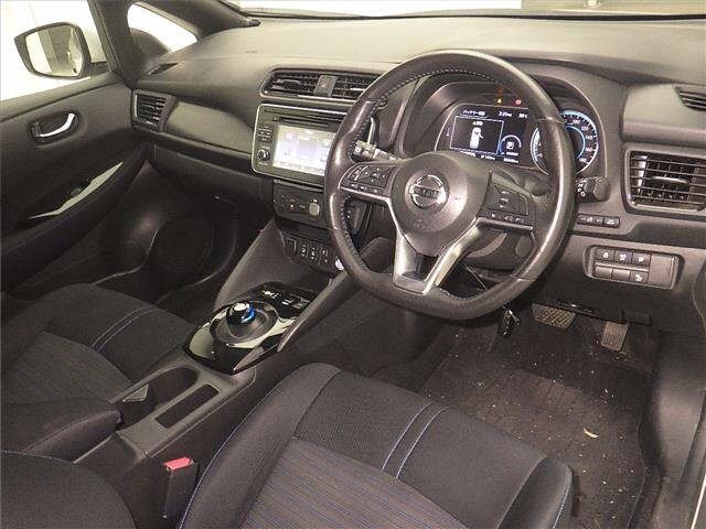 Nissan LEAF 2018 7601370-3