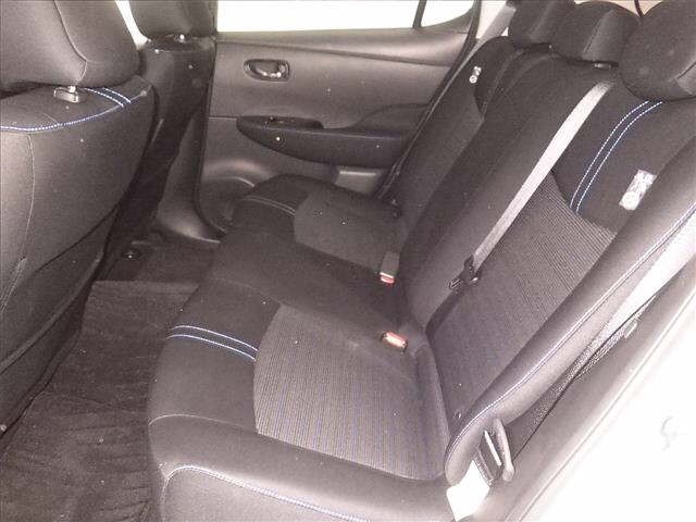 Nissan LEAF 2018 7601370-7