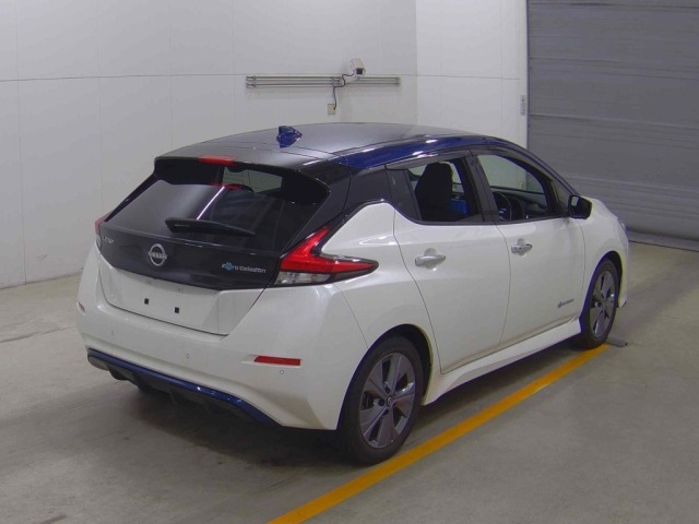 Nissan LEAF 2021 7601405-4
