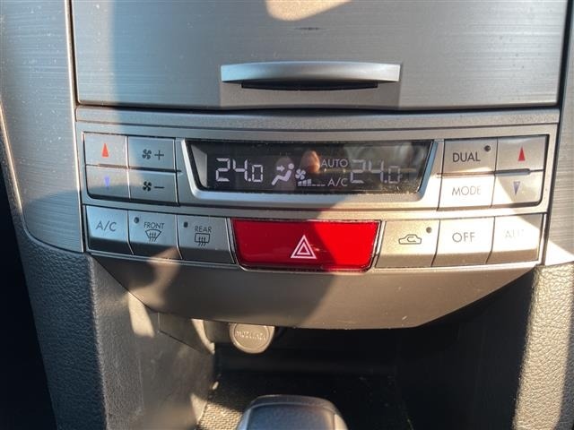 Subaru LEGACY B4 2011 7611997-22