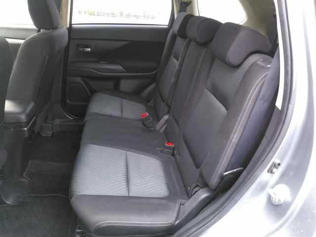 Mitsubishi OUTLANDER 2015 7606424-9