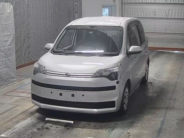 Toyota SPADE 2017 7595440-0