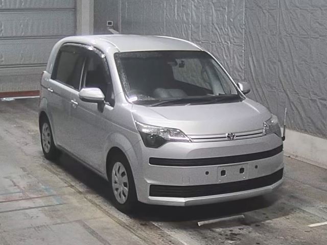 Toyota SPADE 2017 7595440-7