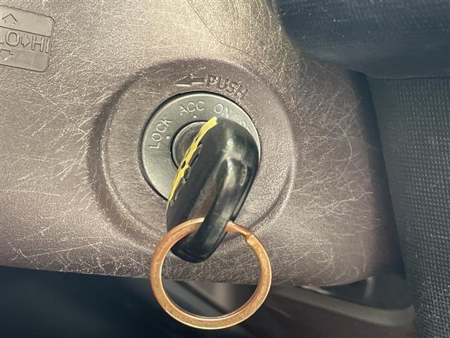 Toyota SPADE 2013 7595460-21