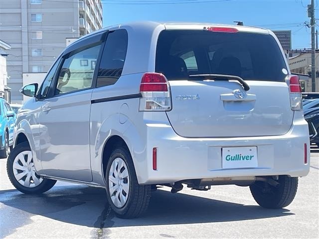 Toyota SPADE 2015 7595464-13