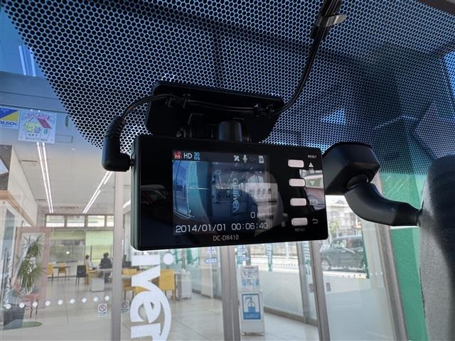 Toyota SPADE 2014 7595473-11