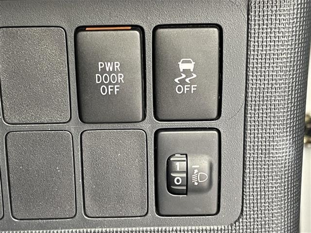 Toyota SPADE 2013 7595480-9
