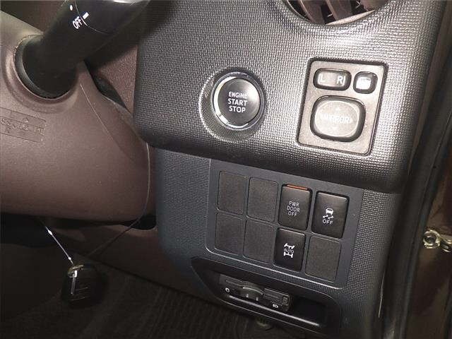 Toyota SPADE 2013 7595492-8