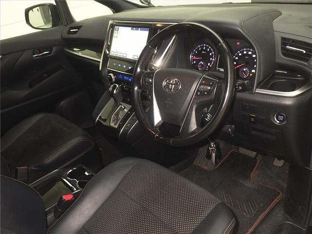 Toyota ALPHARD 2017 7642659-3