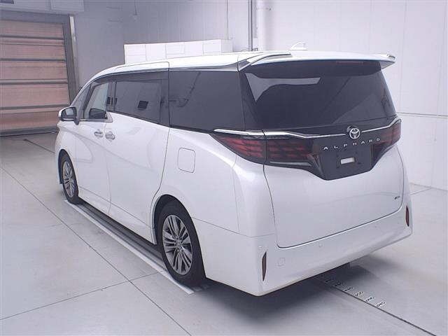 Toyota ALPHARD 2023 7642700-1