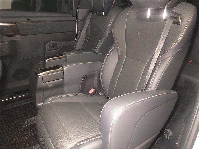 Toyota ALPHARD 2023 7642700-7