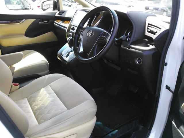 Toyota ALPHARD 2021 7643050-3