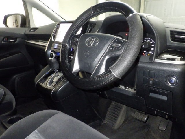 Toyota ALPHARD 2017 7643246-3