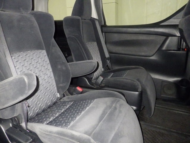Toyota ALPHARD 2017 7643246-8
