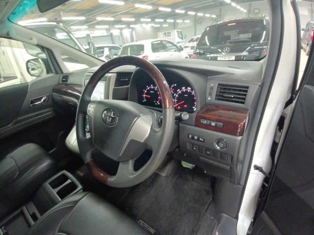 Toyota ALPHARD 2012 7643261-9