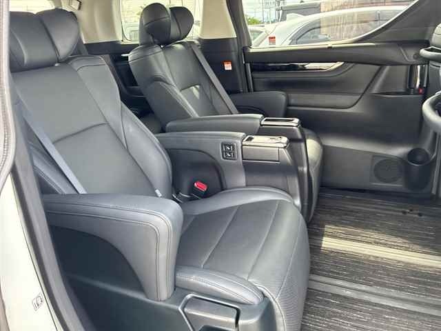 Toyota ALPHARD 2023 7643327-8