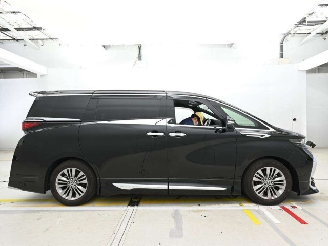 Toyota ALPHARD 2023 7643346-2