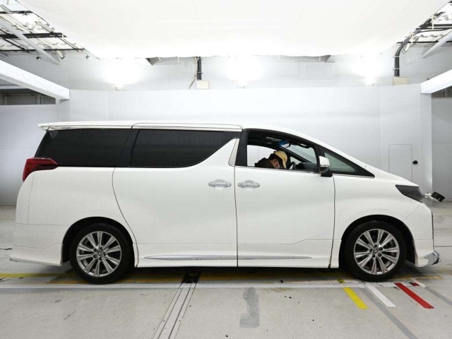 Toyota ALPHARD 2021 7643365-3