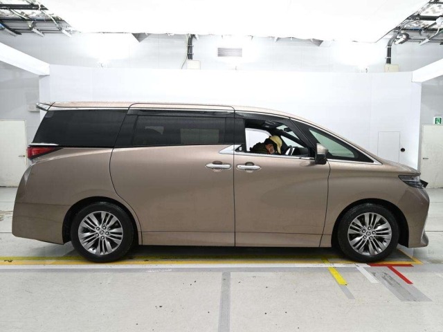 Toyota ALPHARD 2025 7643366-3