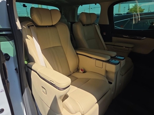 Toyota ALPHARD 2022 7643387-3