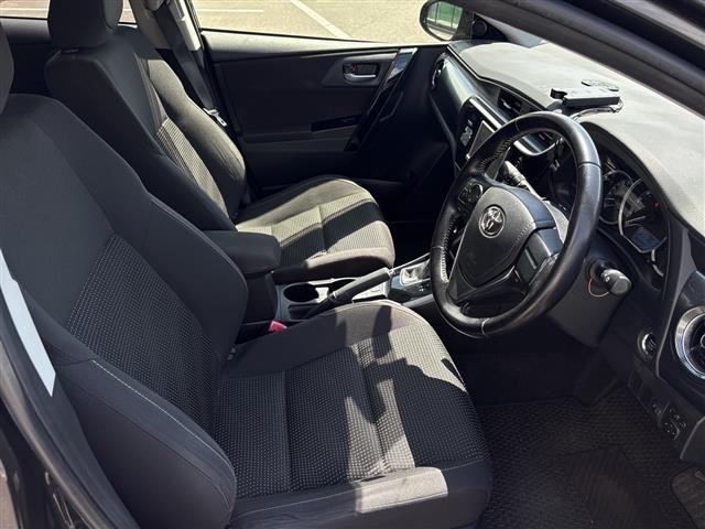 Toyota AURIS 2015 7624436-7