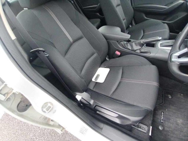 Mazda AXELA 2017 7635155-10