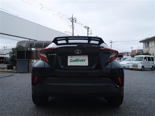 Toyota C-HR 2018 7639812-16