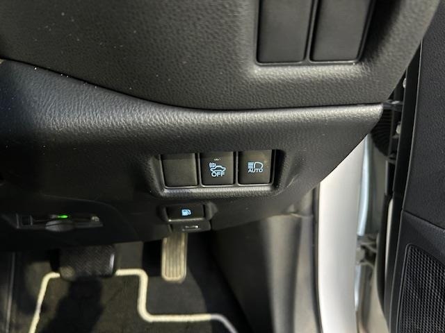 Toyota C-HR 2018 7639819-12