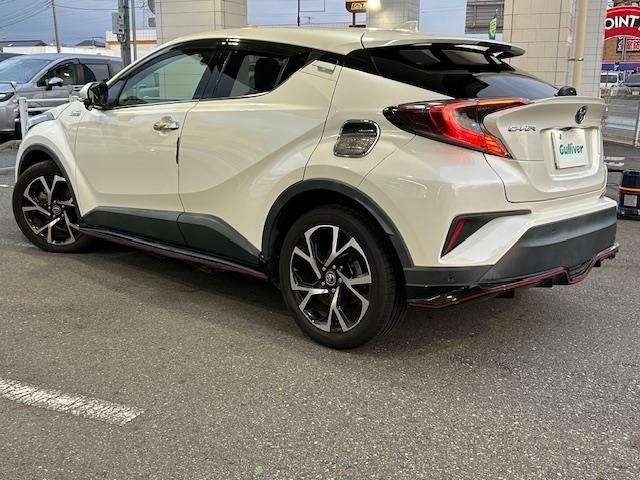 Toyota C-HR 2018 7639819-13