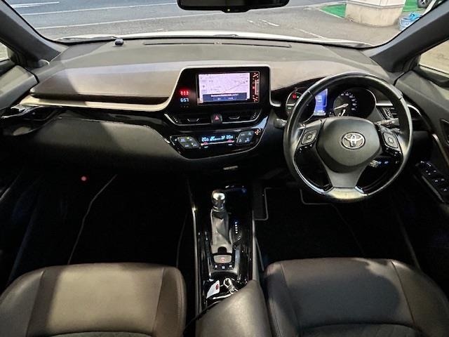 Toyota C-HR 2018 7639819-14