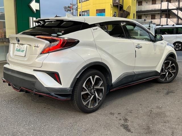 Toyota C-HR 2018 7639819-17