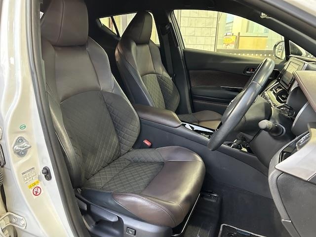 Toyota C-HR 2018 7639819-20