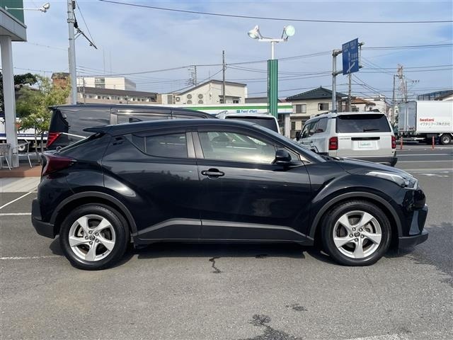 Toyota C-HR 2018 7639832-1
