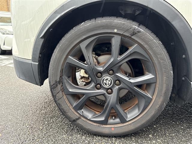 Toyota C-HR 2021 7639833-5