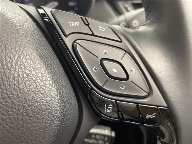 Toyota C-HR 2021 7639835-10
