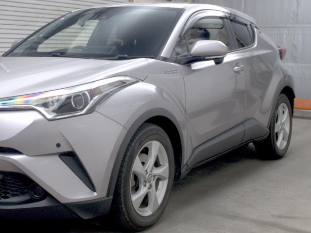 Toyota C-HR 2017 7639878-4
