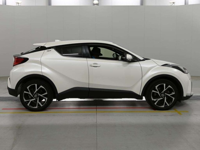 Toyota C-HR 2020 7639885-3