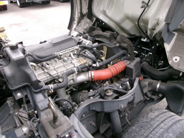 Mitsubishi CANTER 2018 7625382-23