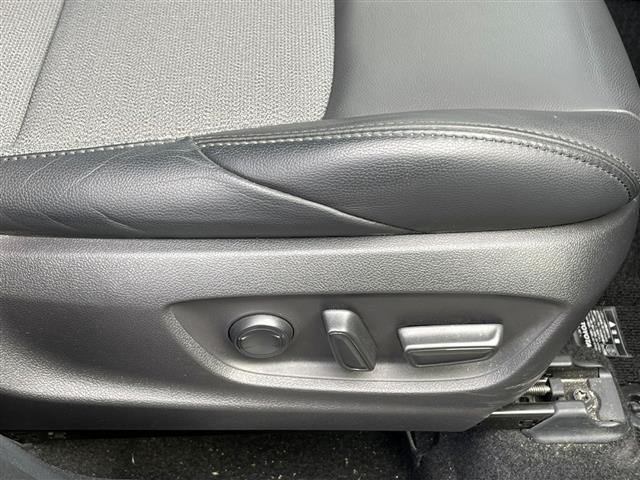 Toyota COROLLA CROSS 2022 7623655-9