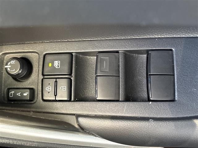 Toyota COROLLA CROSS 2023 7623657-10