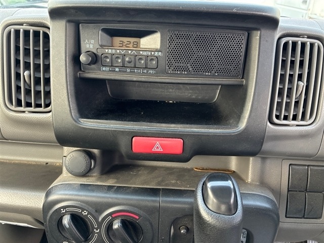 Suzuki EVERY 2015 7639323-4