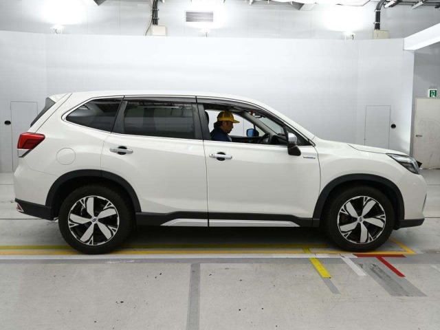 Subaru FORESTER 2018 7641292-3