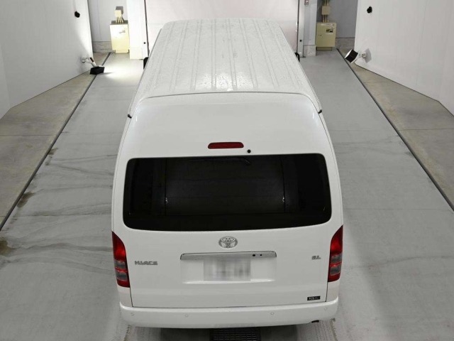 Toyota HIACE COMMUTER 2024 7642045-8
