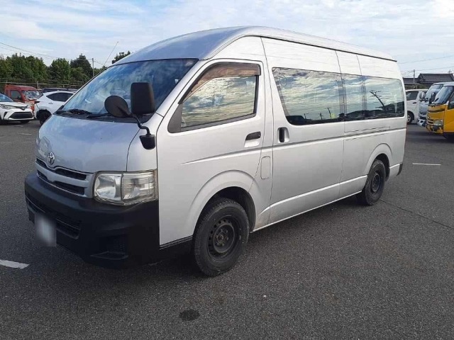 Toyota HIACE COMMUTER 2011 7642046-0
