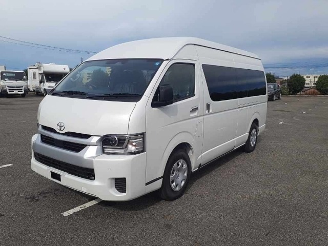 Toyota HIACE COMMUTER 2026 7642049-0