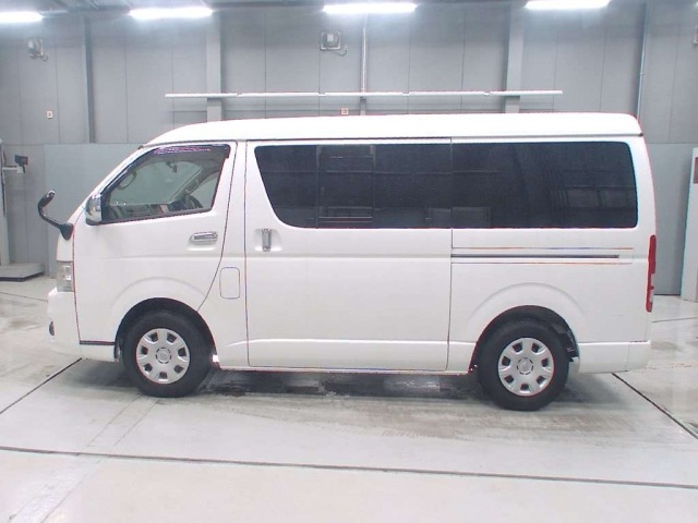 Toyota HIACE VAN 2013 7642051-4