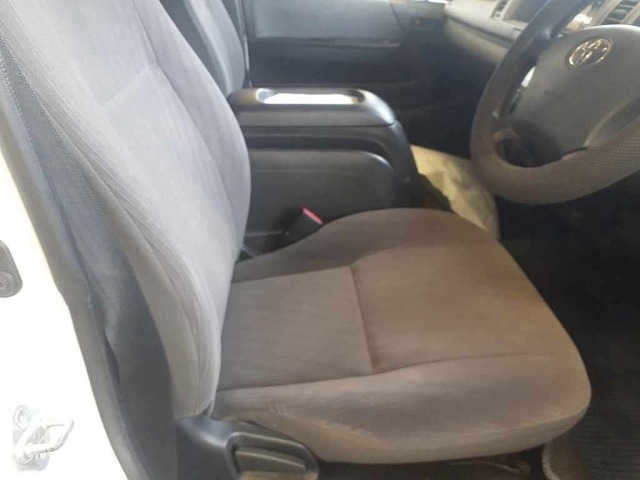 Toyota HIACE VAN 2013 7642051-8