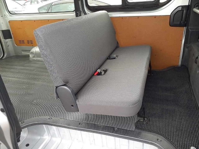 Toyota HIACE VAN 2022 7642052-9
