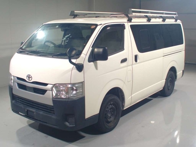 Toyota HIACE VAN 2021 7642054-0