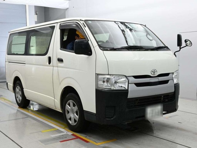 Toyota HIACE VAN 2018 7642065-5